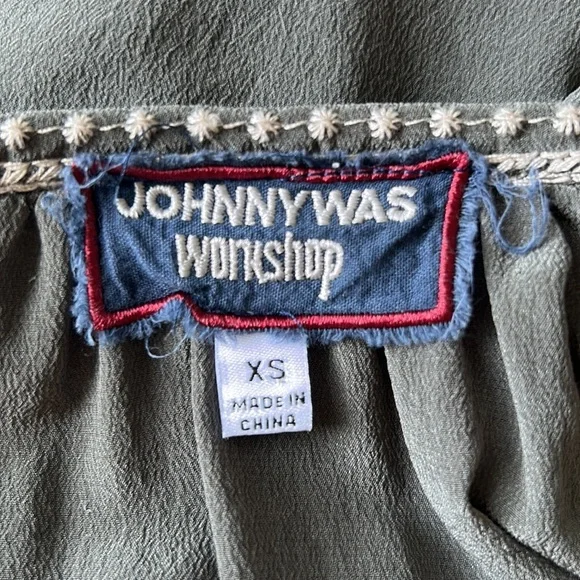 Johnny Was Gray Embroidered Tunic - Picture 8 of 8